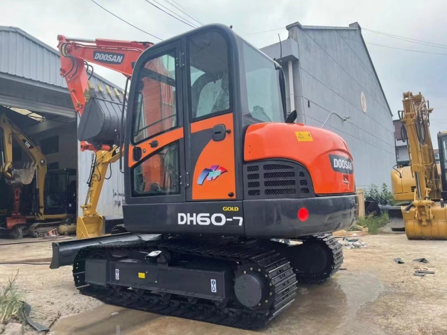 Corea Usato escavatore Doosan in vendita DH60-7 di seconda mano Macchine Jindongyu