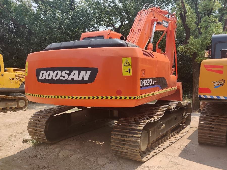 Corea Usato escavatore Doosan in vendita DH220LC di seconda mano Macchine Jindongyu