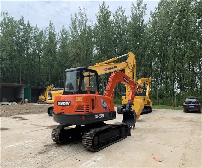 Corea Usato escavatore Doosan in vendita Macchine DH55 Jindongyu di seconda mano