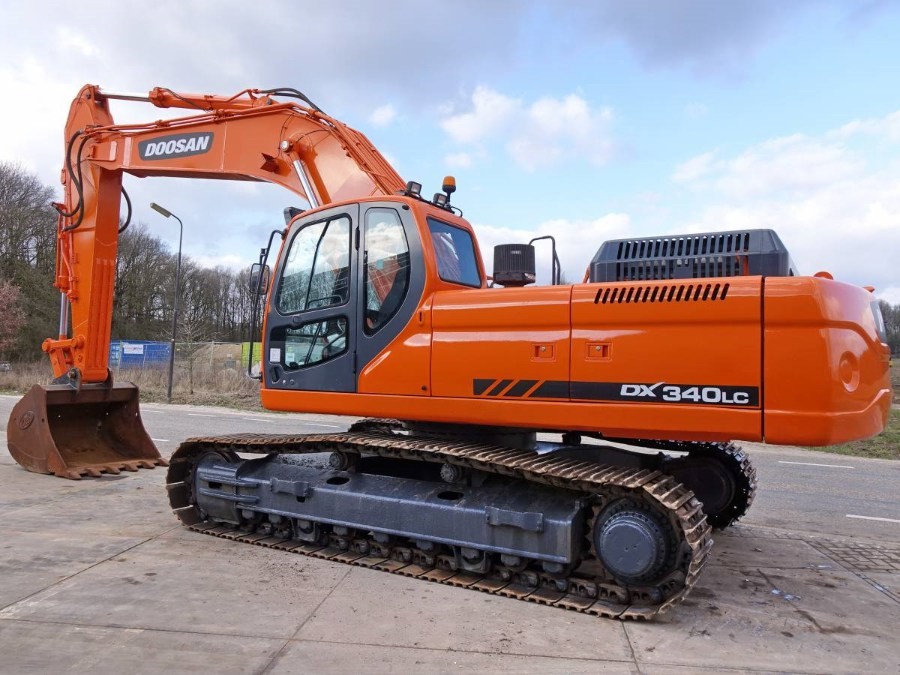 Corea Usato escavatore Doosan in vendita DX340LC di seconda mano Macchine Jindongyu