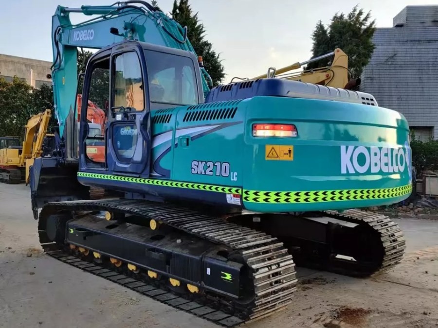 Giappone Escavatori usati Kobelco in vendita SK210 di seconda mano Macchine Jindongyu